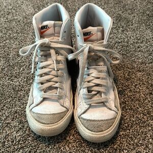 Nike blazers OG size 6 woman’s